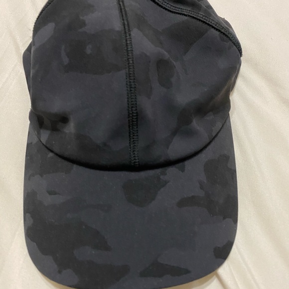 Lululemon surround stretch hat - Picture 2 of 7